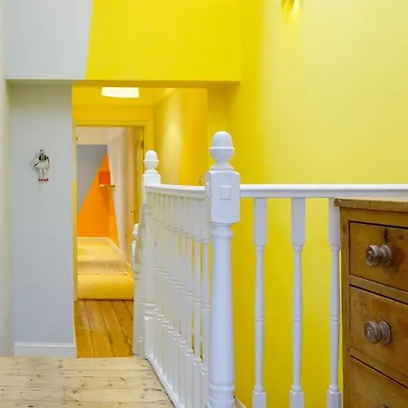 Stunning 3-Bedroom Townhouse In Superb Location Londra Esterno foto